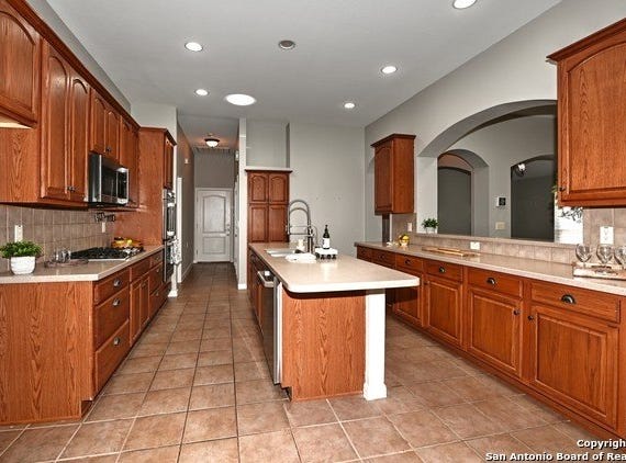 1843 Wood Grove, San Antonio, TX 78232