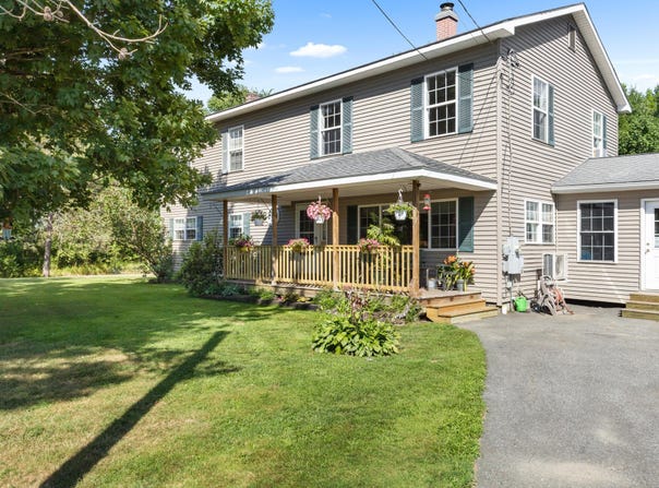 6 Hurds Corner Road, Palmyra, ME 04965
