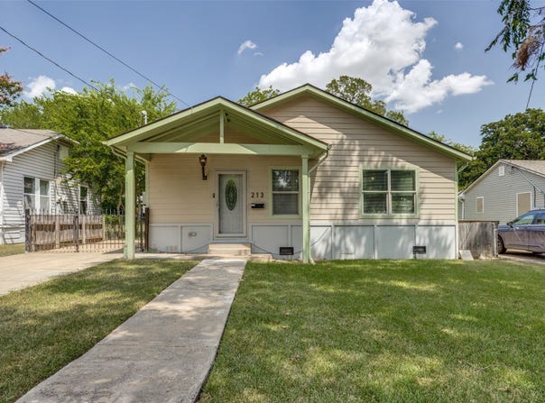 213 N Holly Avenue, Sherman, TX 75092
