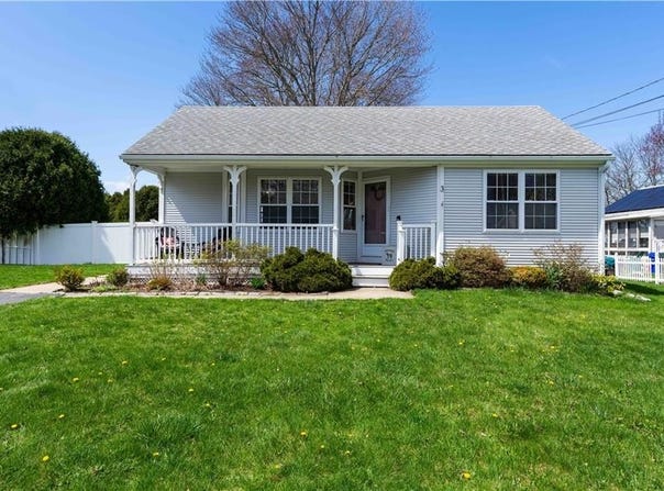 3 Mallory Court, Bristol, RI 02809
