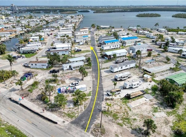 11 Helen, FORT MYERS BEACH, FL 33931