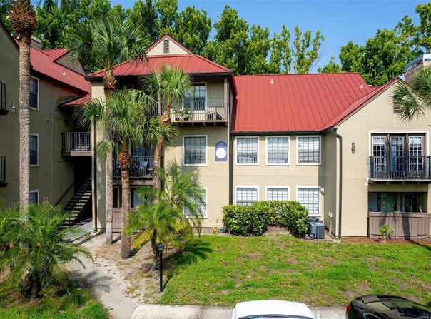 236 AFTON SQUARE, ALTAMONTE SPRINGS, FL 32714