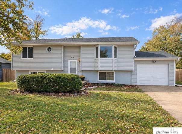 514 N park Drive, Gretna, NE 68028