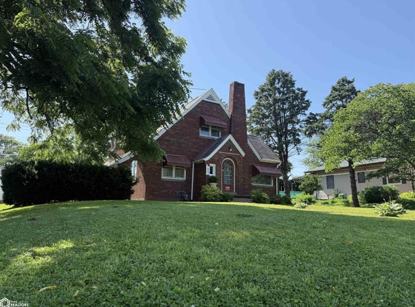 1415 Madison Avenue, Burlington, IA 52601