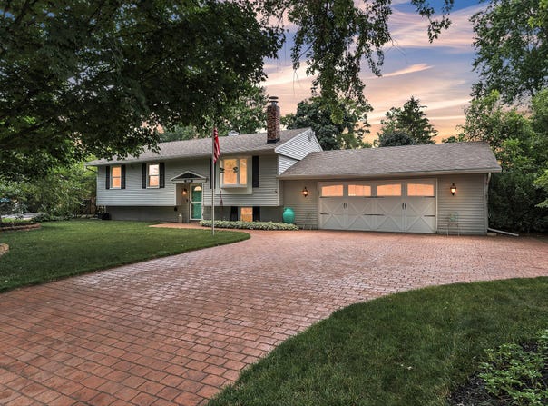 739 Los Arboles Drive, Wolverine Lake, MI 48390