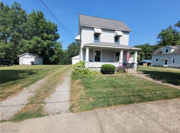 255 W River Road N, Elyria, OH 44035