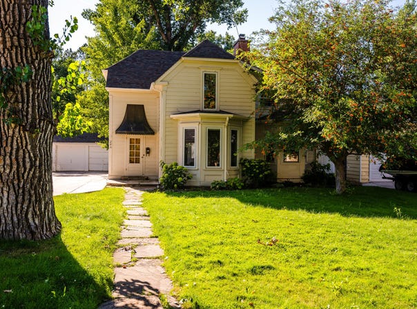 240 Sherman Avenue, Sheridan, WY 82801