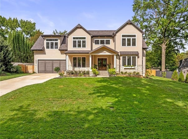 5443 Pawnee Lane, Fairway, KS 66205