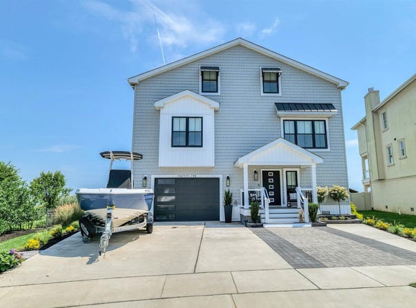 21 Hart Ln, Ventnor, NJ 08406