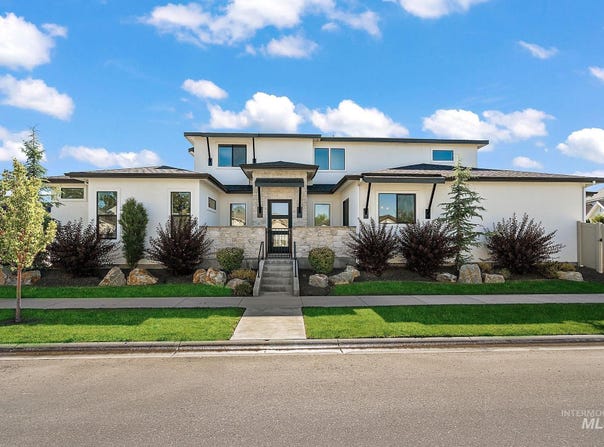 2660 N Penny Lake, Star, ID 83669