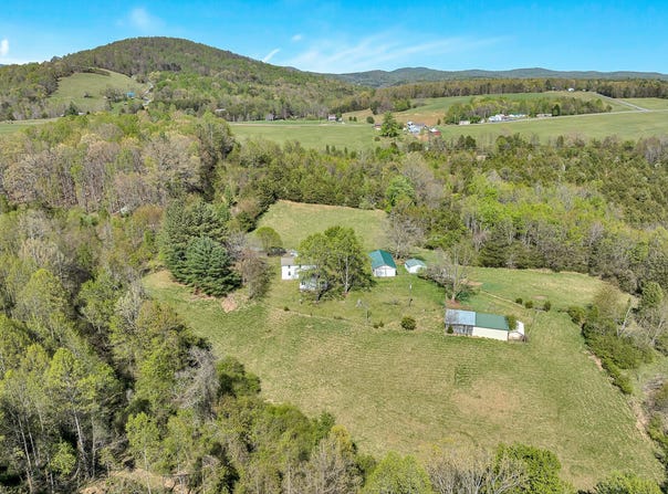 1220 HOLLEY RIDGE Rd, Henry, VA 24102