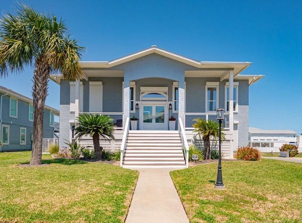 410 Captains Cove, ROCKPORT, TX 78382
