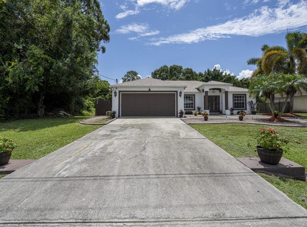 4157 SW Endicott Street, Port Saint Lucie, FL 34953