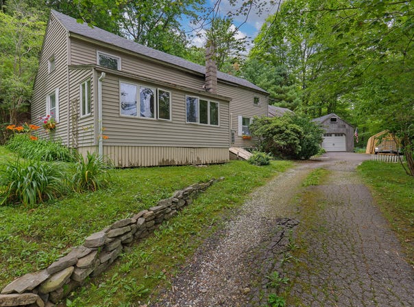 131 River Road, Newcastle, ME 04553
