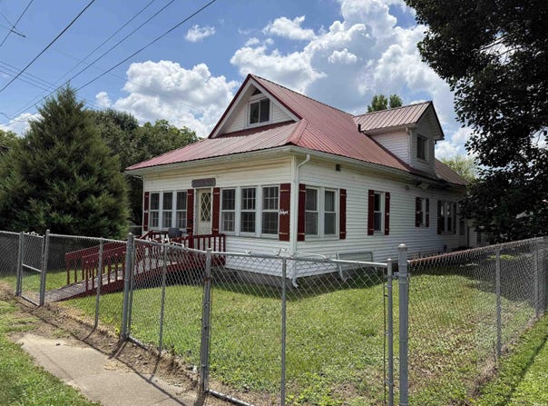 602 Maple Street, Lawrenceville, IL 62439