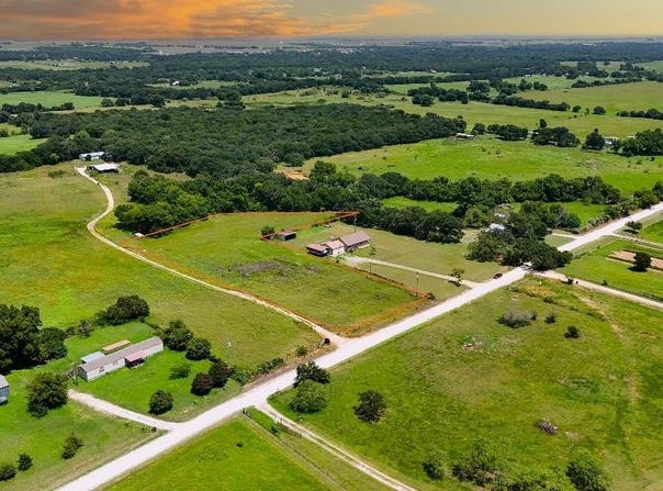 296 Hcr 1424, Covington, TX 76636