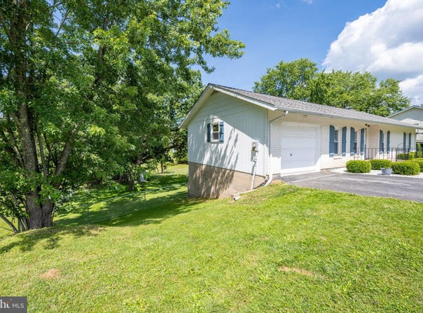 1056 SUNRISE DRIVE, OAKLAND, MD 21550