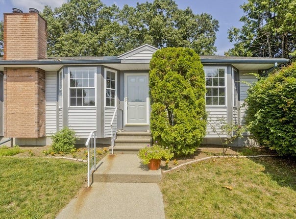 104 Johnson Rd, Chicopee, MA 01022