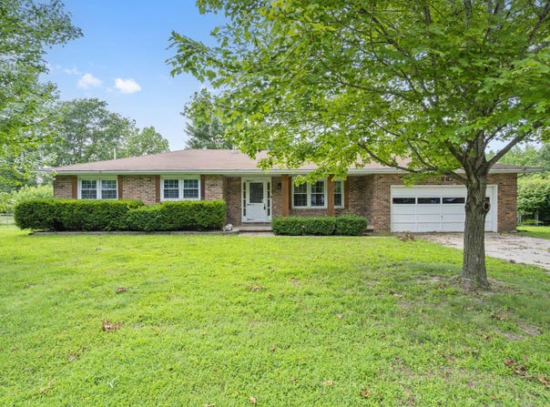 4267 S Ridgecrest Drive, Springfield, MO 65810