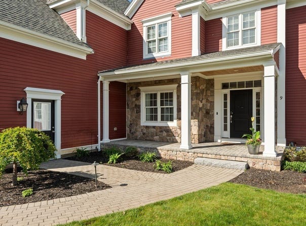 9 Morningside Drive, Shrewsbury, MA 01545