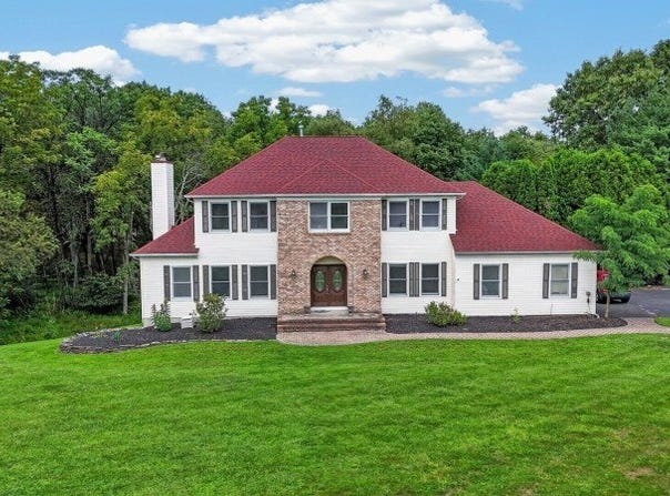 1114 Van Arsdale Dr, Branchburg Twp., NJ 08853-4144