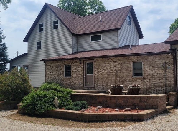 382 Keigwin Road, Walnut, IL 61376