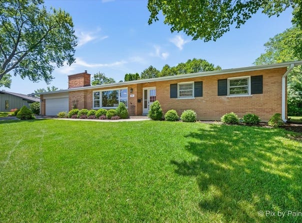 824 Skyline Drive, Barrington, IL 60010