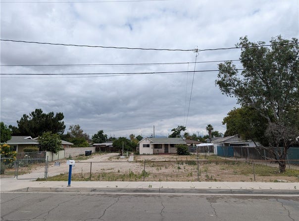 219 Maple, Colton, CA 92324