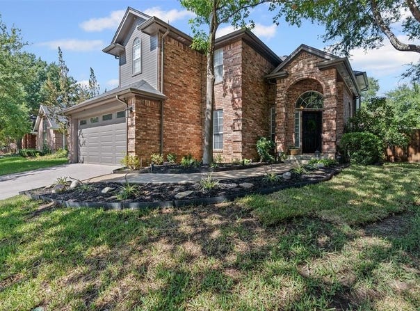 7309 Hidden Oaks Drive, North Richland Hills, TX 76182