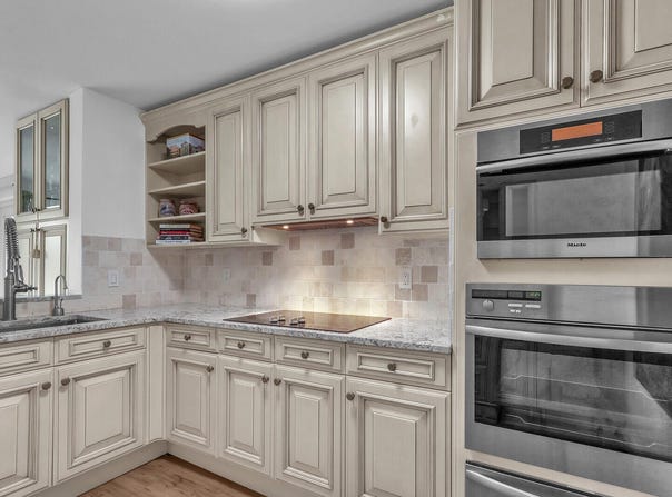 146 Village Circle, Jupiter, FL 33458