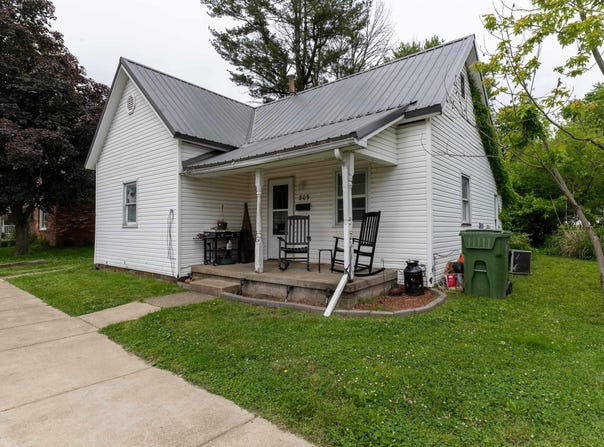 809 N Court Street, Sullivan, IN 47882