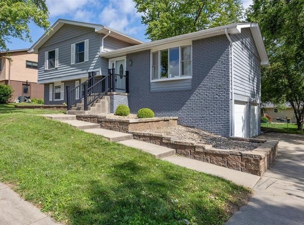 131 Penfro Drive, Iowa City, IA 52246
