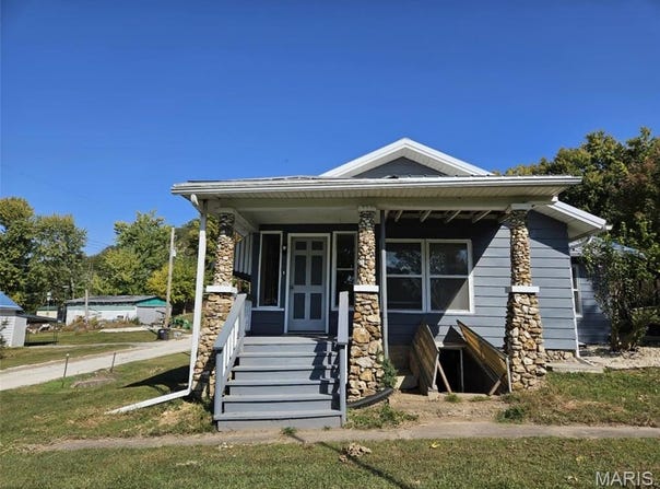 174 Clinton Street, Hamburg, IL 62045