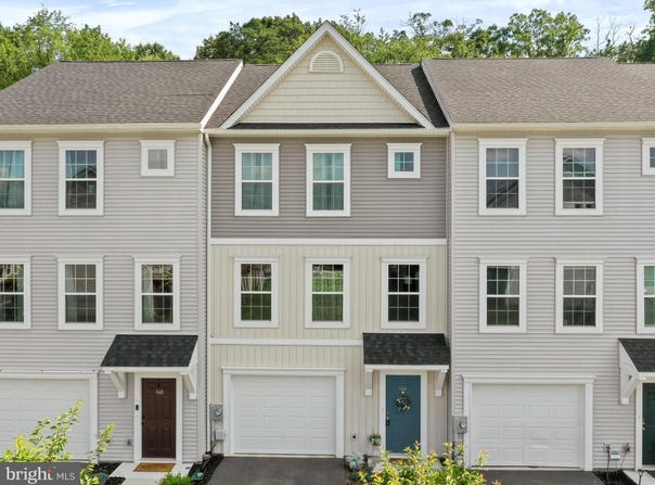 144 FURLONG WAY, MARTINSBURG, WV 25404