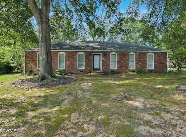 75 Fieldcrest Drive, Jackson, TN 38305