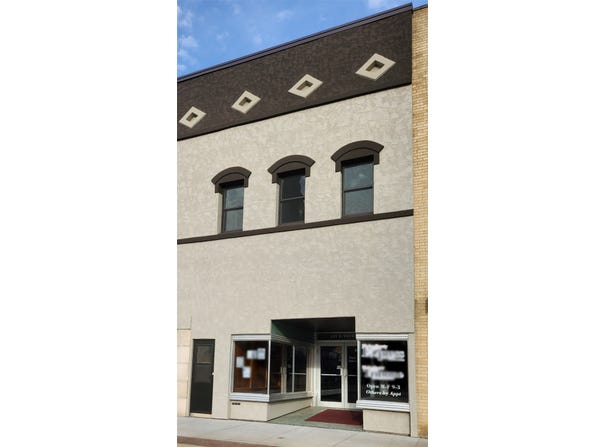 121 S 3rd Street, Knoxville, IA 50138