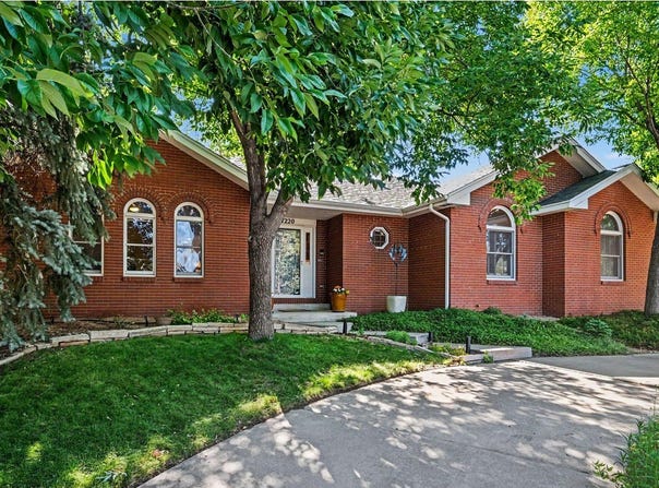 1220 49th Ave Ct, Greeley, CO 80634