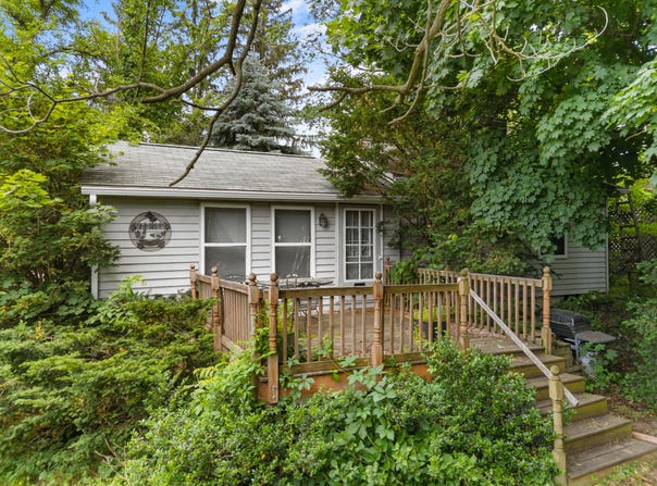 4149 S Highland Drive, Hillsdale, MI 49242