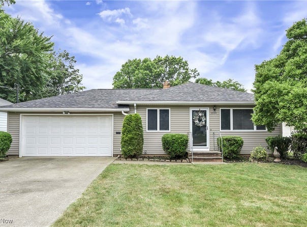 3990 River Lane, Rocky River, OH 44116