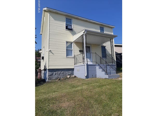 417 Grant Street, Gallitzin, PA 16641