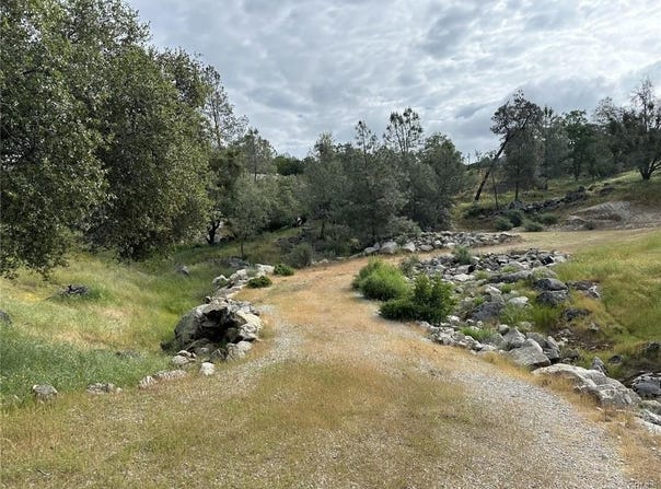 E Oak Grive Court, Coarsegold, CA 93614