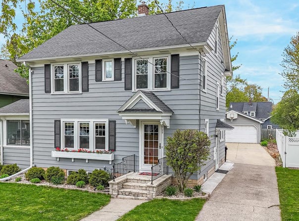 708 E CIRCLE Street, APPLETON, WI 54911-3730