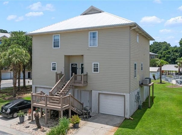 4 Yacht Club Drive, Daphne, AL 36526