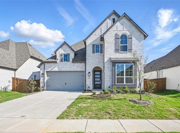 1708 Crescent Star Drive, Aubrey, TX 76227