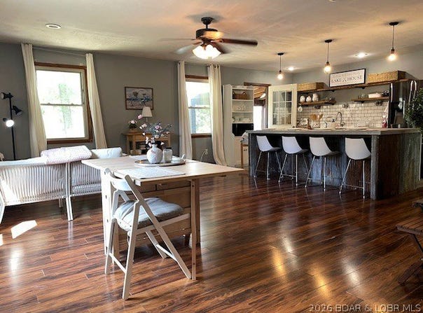 747 Paulson Drive, Edwards, MO 65326