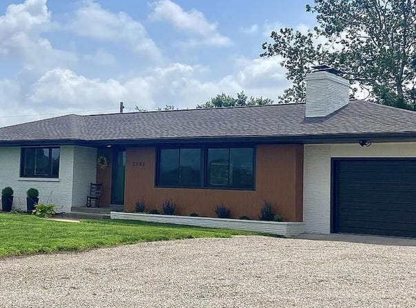 2501 Oak Hill Road, Evansville, IN 47711
