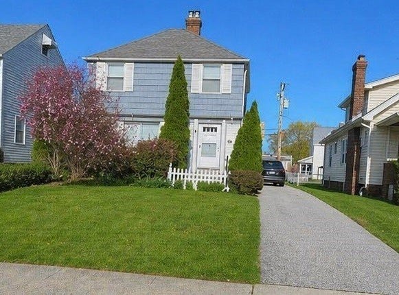 367 E 211th Street, Euclid, OH 44123