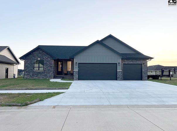 1659 Sonora Dr, McPherson, KS 67460
