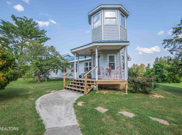916 W Copeland Drive, Powell, TN 37849