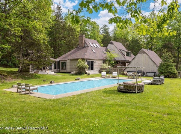 16 Juniper Lane, Woodstock, NY 12498
